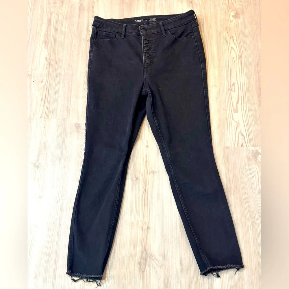 Old Navy Extra High-Rise Rockstar Super Skinny Black Jeans